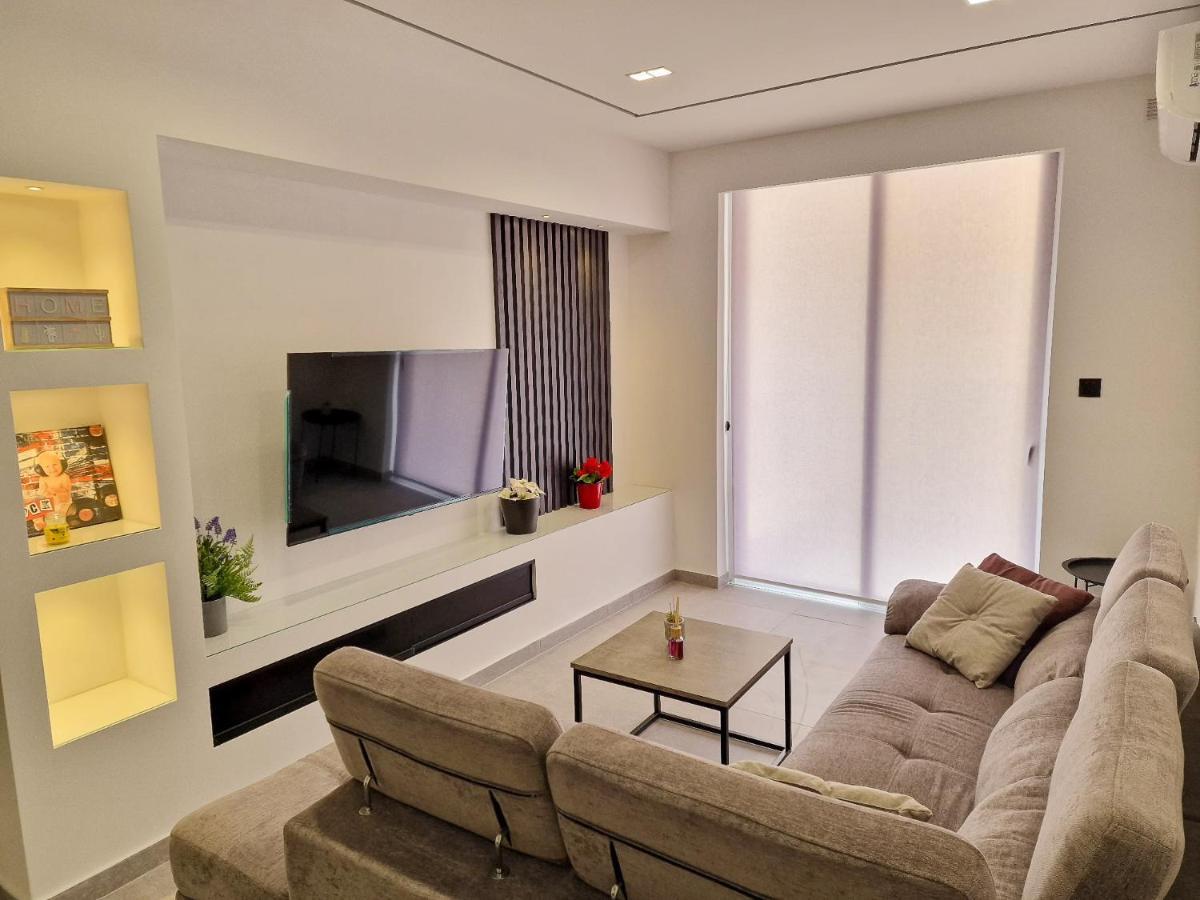 Barbara Properties - Luxury Qawra Stay خليج سانت بول المظهر الخارجي الصورة