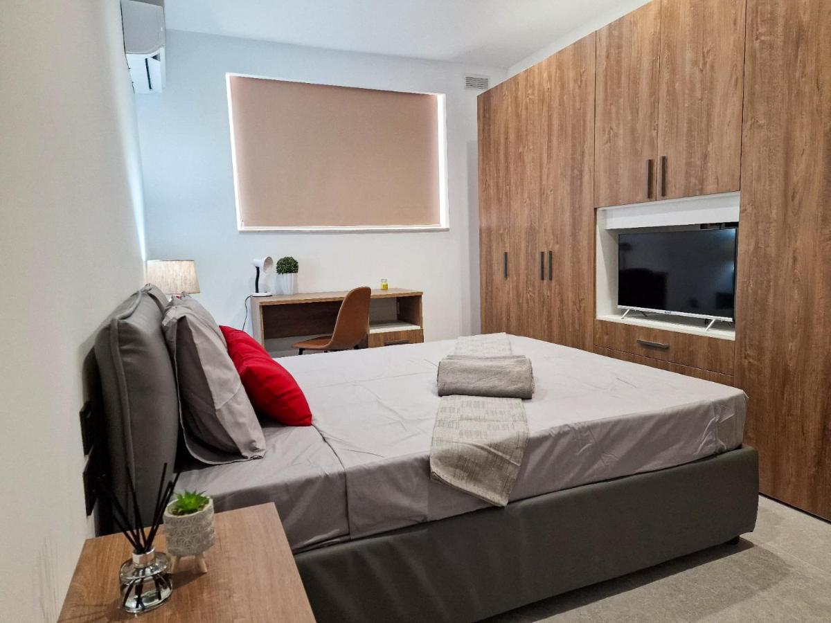 Barbara Properties - Luxury Qawra Stay خليج سانت بول المظهر الخارجي الصورة