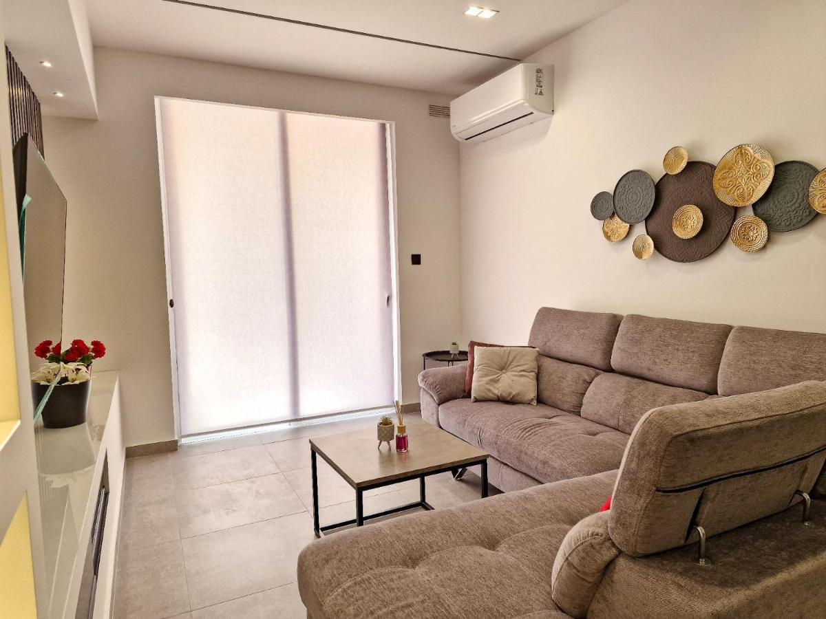 Barbara Properties - Luxury Qawra Stay خليج سانت بول المظهر الخارجي الصورة