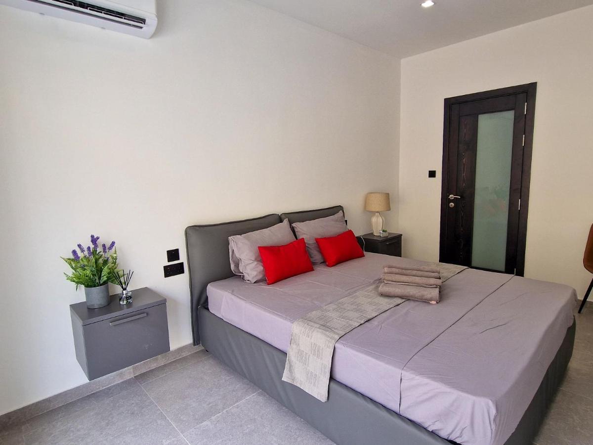 Barbara Properties - Luxury Qawra Stay خليج سانت بول المظهر الخارجي الصورة