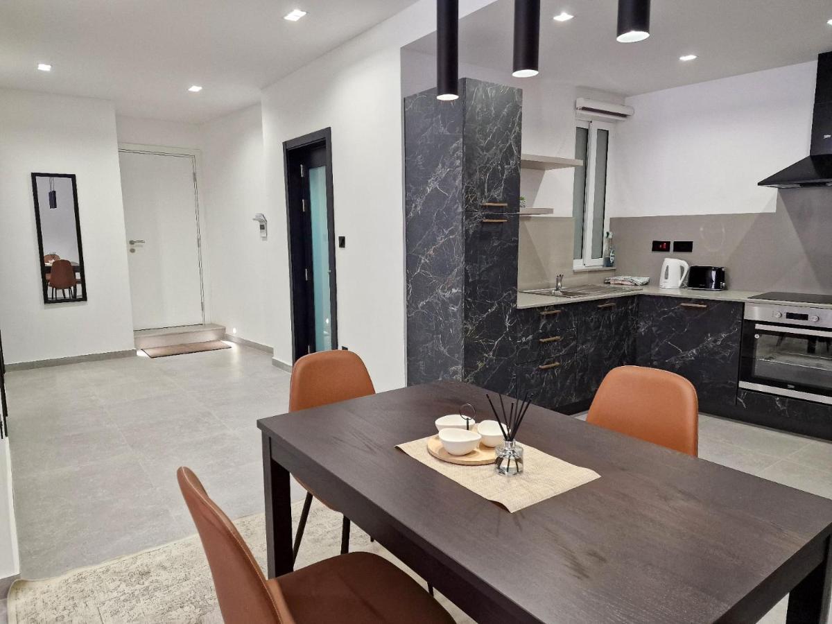 Barbara Properties - Luxury Qawra Stay خليج سانت بول المظهر الخارجي الصورة