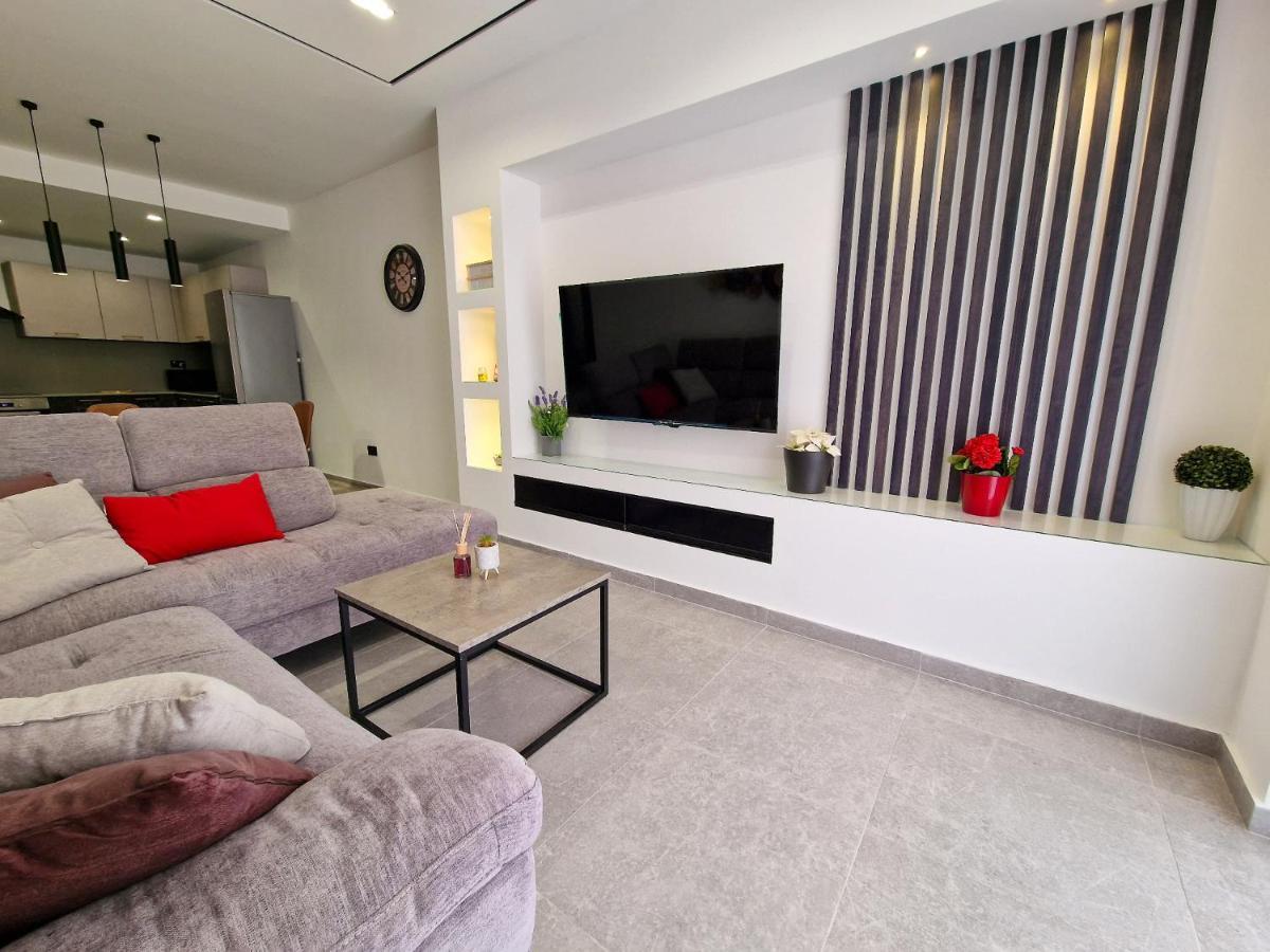 Barbara Properties - Luxury Qawra Stay خليج سانت بول المظهر الخارجي الصورة